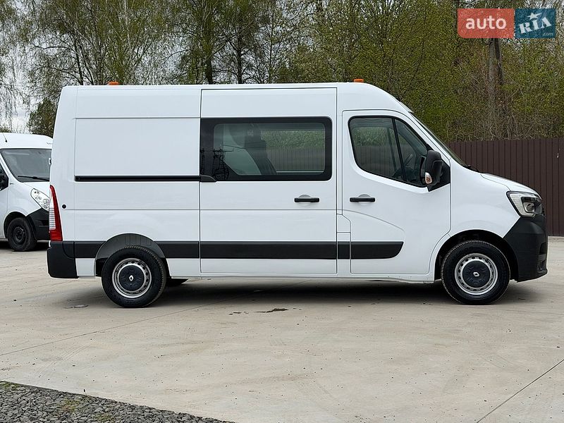 Грузопассажирский фургон Renault Master 2021 в Млинове