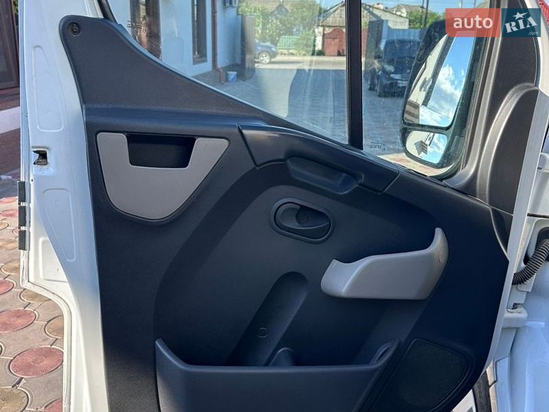 Мікроавтобус вантажний (до 3,5т) Renault Master 2015 в Баштанці