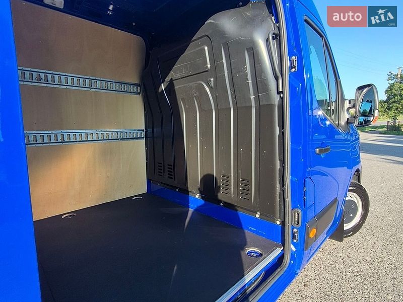 Вантажний фургон Renault Master 2021 в Дубні