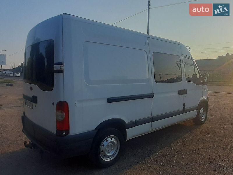 Вантажний фургон Renault Master 2004 в Рівному