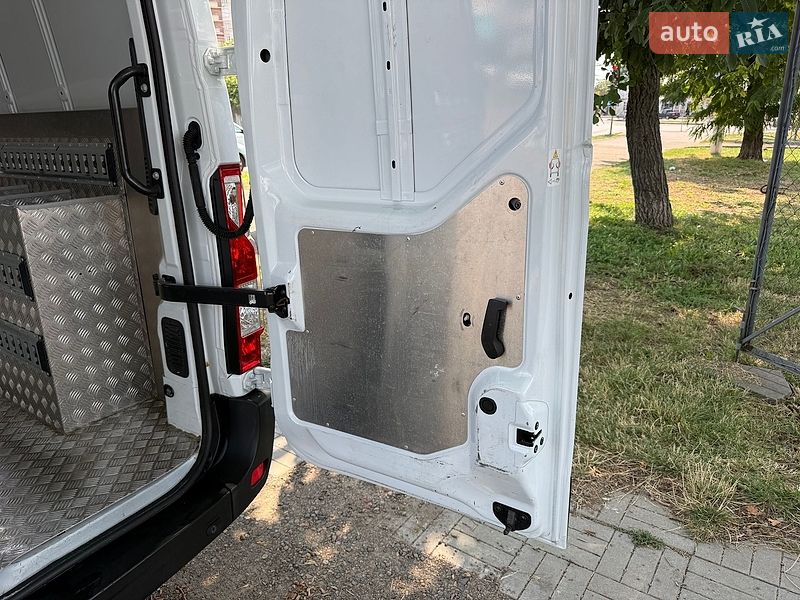 Вантажний фургон Renault Master 2022 в Одесі