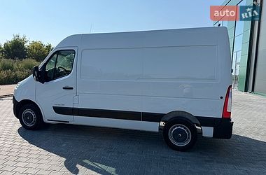 Вантажний фургон Renault Master 2015 в Тернополі