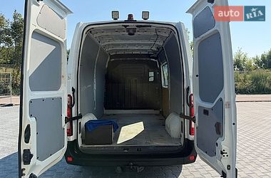 Вантажний фургон Renault Master 2015 в Тернополі