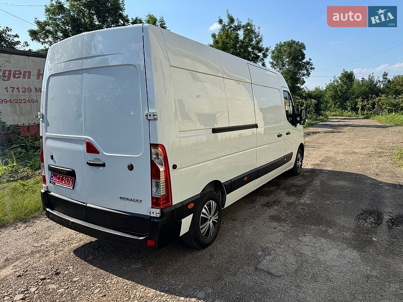 Вантажний фургон Renault Master 2020 в Калуші