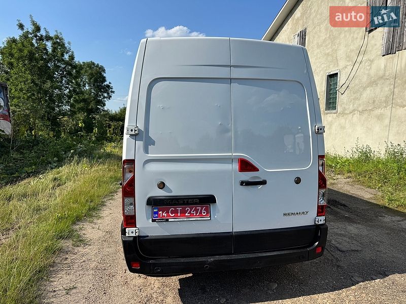 Вантажний фургон Renault Master 2020 в Калуші
