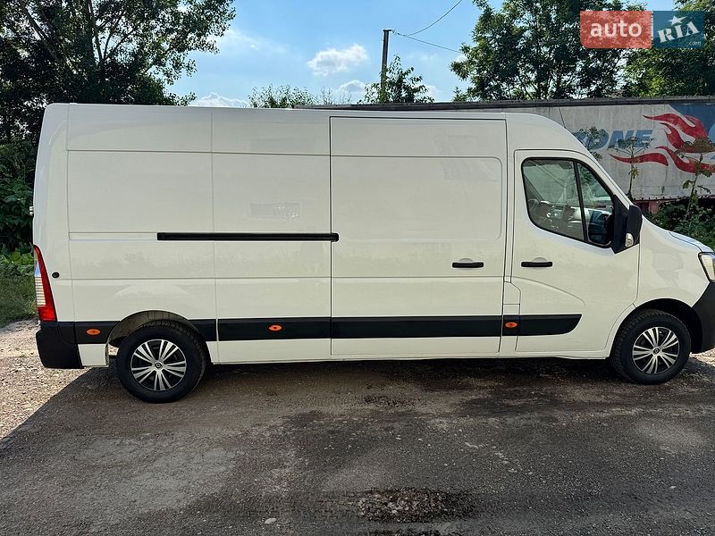 Вантажний фургон Renault Master 2020 в Калуші