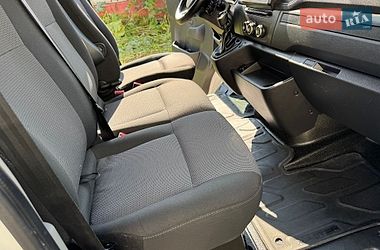 Вантажний фургон Renault Master 2020 в Калуші