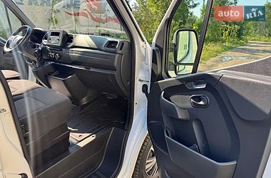 Вантажний фургон Renault Master 2020 в Калуші
