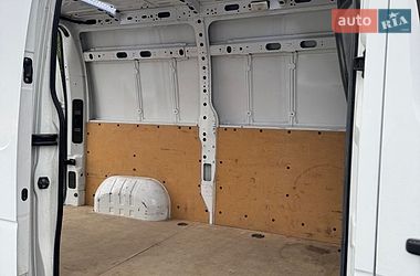 Вантажний фургон Renault Master 2018 в Хмельницькому