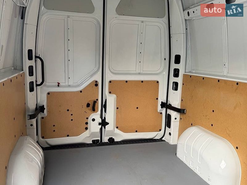 Вантажний фургон Renault Master 2021 в Рівному