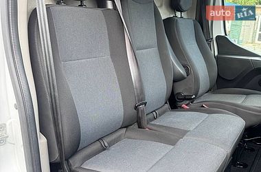 Вантажний фургон Renault Master 2021 в Рівному
