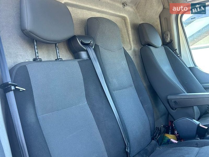Вантажний фургон Renault Master 2012 в Дніпрі