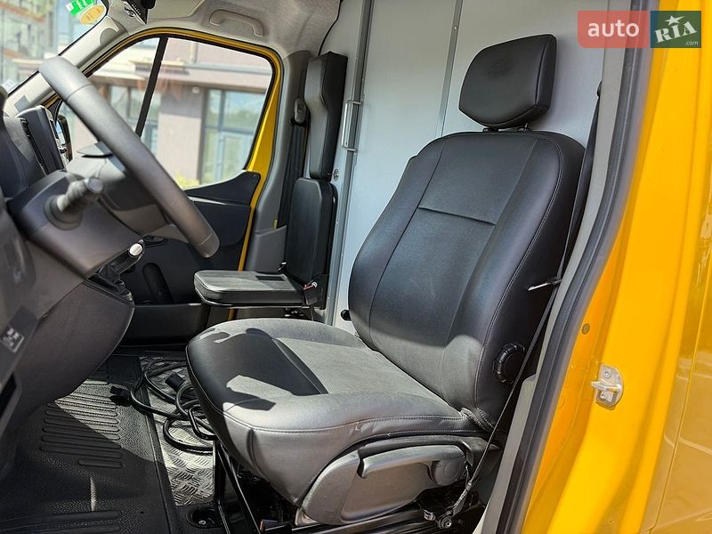Вантажний фургон Renault Master 2020 в Городку