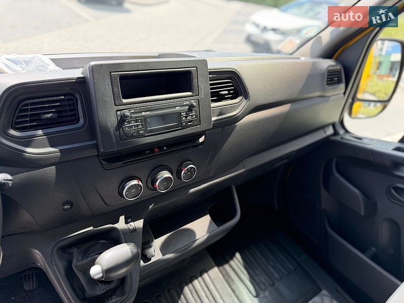 Вантажний фургон Renault Master 2020 в Городку