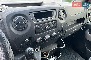 Вантажний фургон Renault Master 2018 в Львові