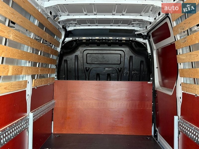 Вантажний фургон Renault Master 2023 в Дубні фото 33 Вантажний фургон Renault Master 2023 в Дубні