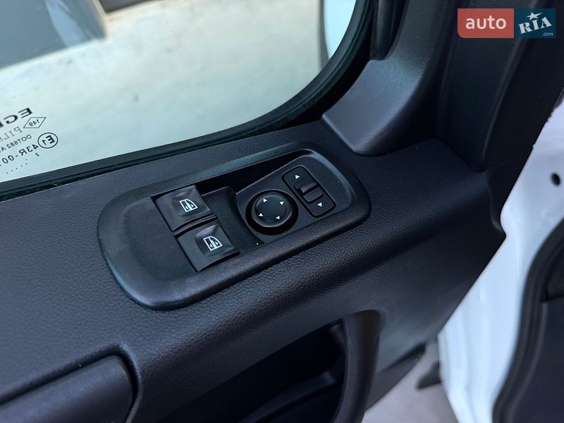 Вантажний фургон Renault Master 2023 в Дубні фото 35 Вантажний фургон Renault Master 2023 в Дубні