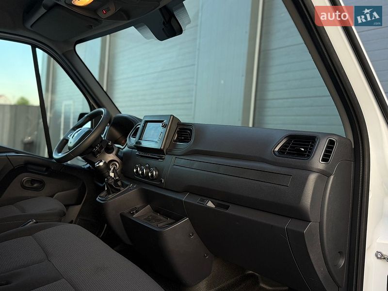 Вантажний фургон Renault Master 2023 в Дубні фото 54 Вантажний фургон Renault Master 2023 в Дубні