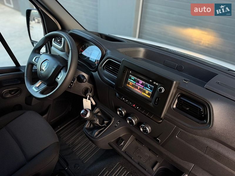 Вантажний фургон Renault Master 2023 в Дубні фото 56 Вантажний фургон Renault Master 2023 в Дубні