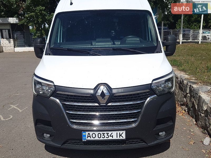 Вантажопасажирський фургон Renault Master 2020 в Ужгороді