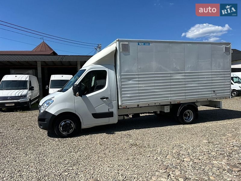 Грузовой фургон Renault Master 2018 в Хусте