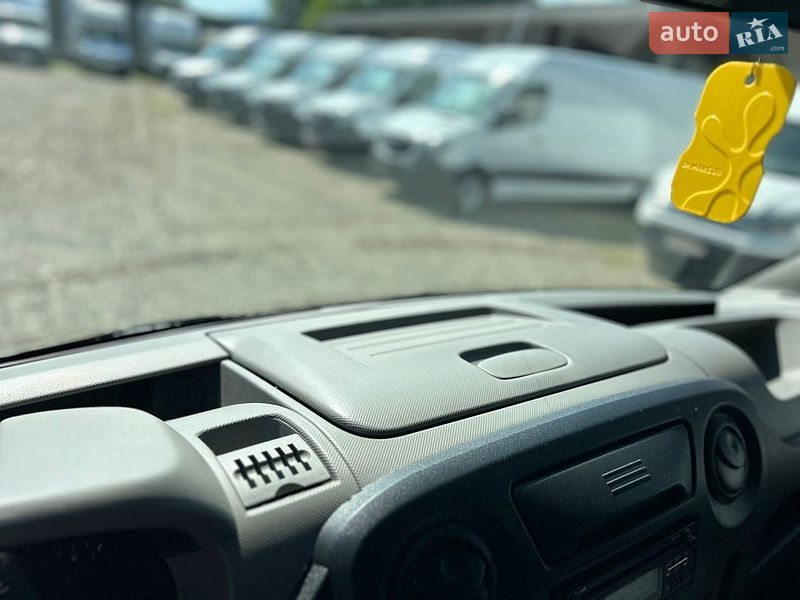 Грузовой фургон Renault Master 2018 в Хусте
