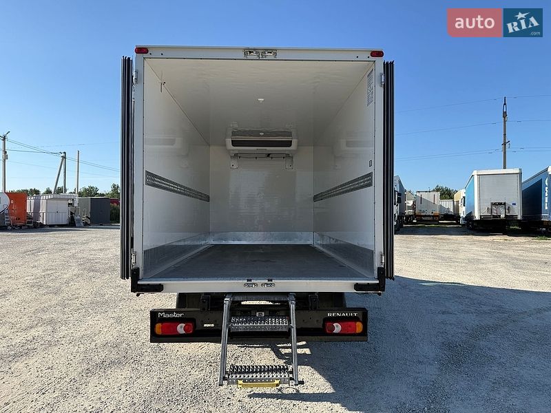Вантажний фургон Renault Master 2021 в Львові