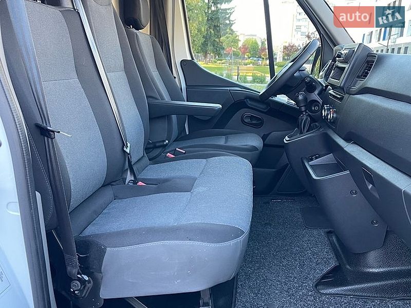 Вантажний фургон Renault Master 2021 в Луцьку