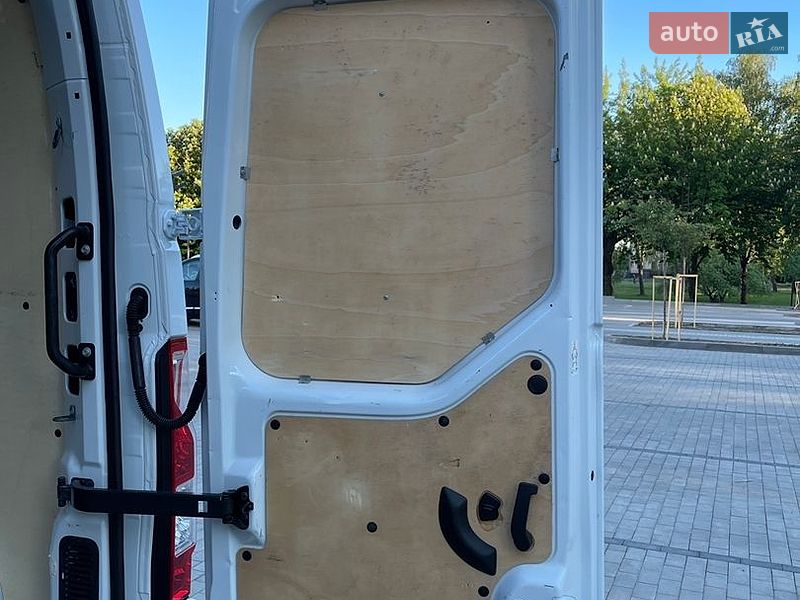 Вантажний фургон Renault Master 2021 в Луцьку