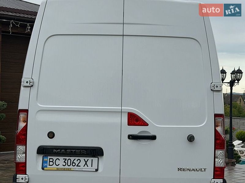 Грузовой фургон Renault Master 2022 в Золочеве