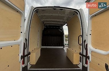 Грузовой фургон Renault Master 2022 в Золочеве
