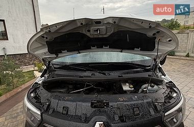 Грузовой фургон Renault Master 2022 в Золочеве