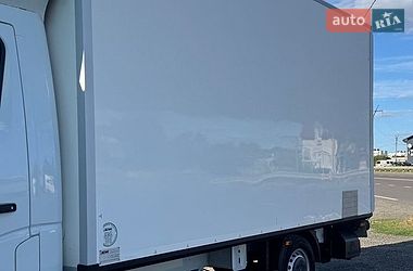 Вантажний фургон Renault Master 2017 в Луцьку