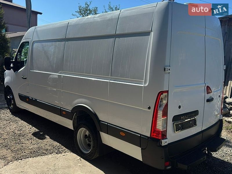 Вантажний фургон Renault Master 2020 в Львові