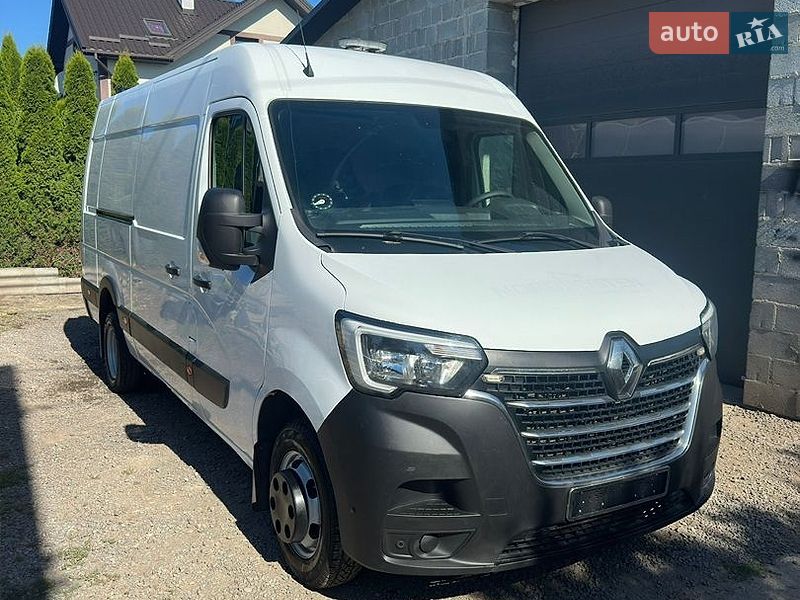 Вантажний фургон Renault Master 2020 в Львові