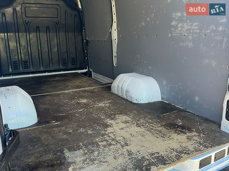Вантажний фургон Renault Master 2020 в Львові