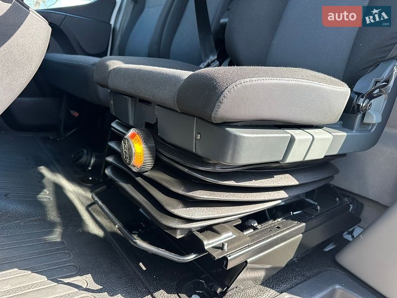 Інші вантажівки Renault Master 2021 в Рівному