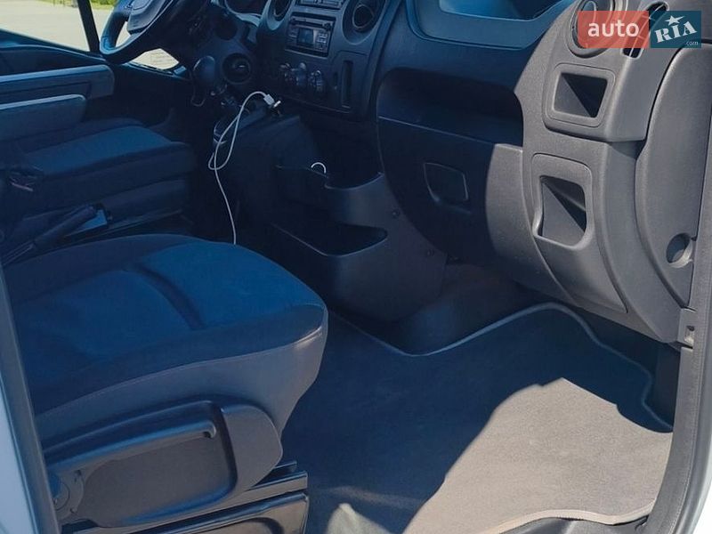 Автовоз Renault Master 2017 в Кам'янець-Подільському