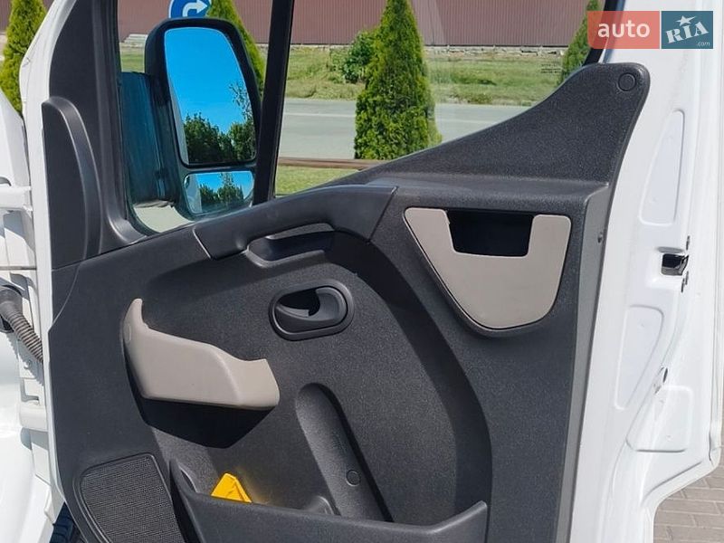 Автовоз Renault Master 2017 в Кам'янець-Подільському