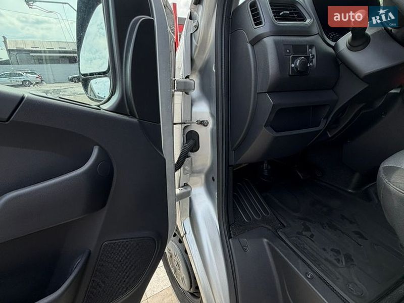 Вантажний фургон Renault Master 2022 в Луцьку