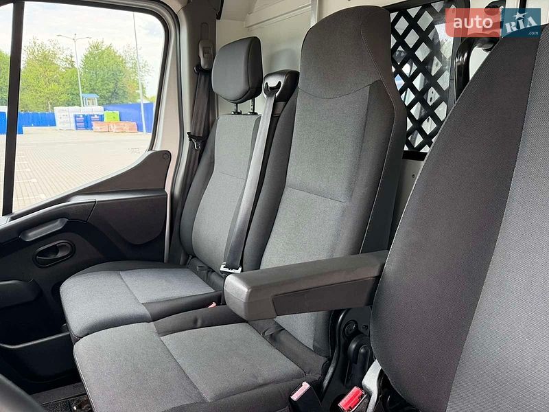 Вантажний фургон Renault Master 2025 в Івано-Франківську