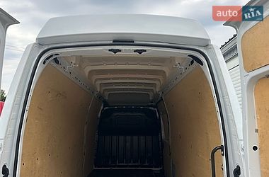 Вантажний фургон Renault Master 2022 в Рівному