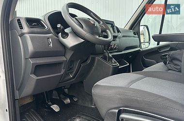 Вантажний фургон Renault Master 2022 в Рівному