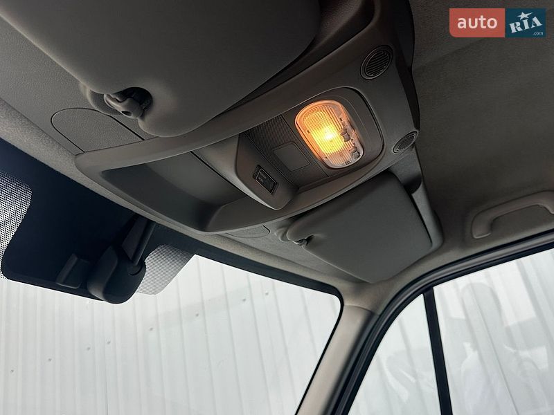 Вантажний фургон Renault Master 2022 в Рівному