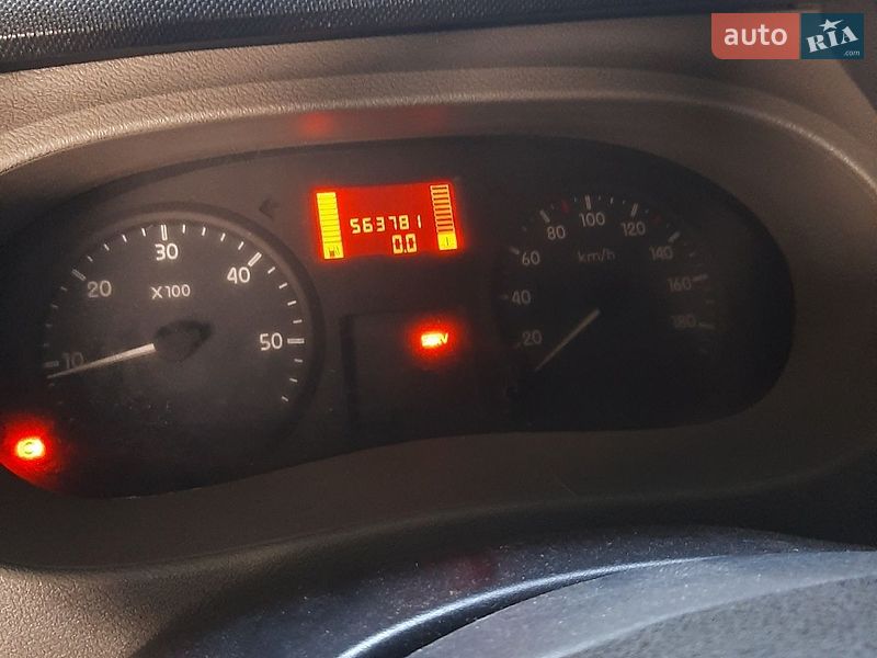 Мінівен Renault Master 2006 в Краматорську