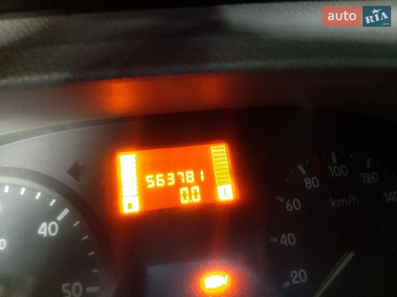 Мінівен Renault Master 2006 в Краматорську