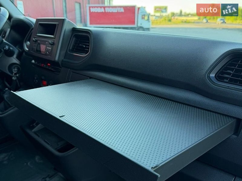 Вантажний фургон Renault Master 2021 в Луцьку