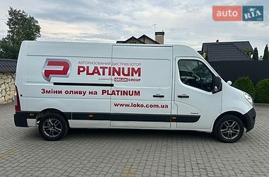 Вантажний фургон Renault Master 2011 в Львові