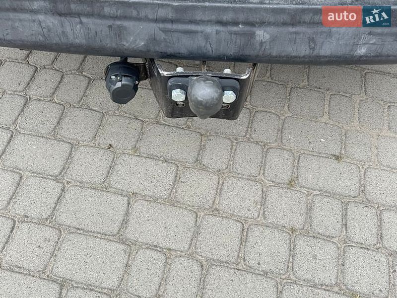 Вантажний фургон Renault Master 2011 в Львові