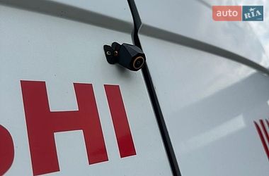 Вантажний фургон Renault Master 2011 в Львові